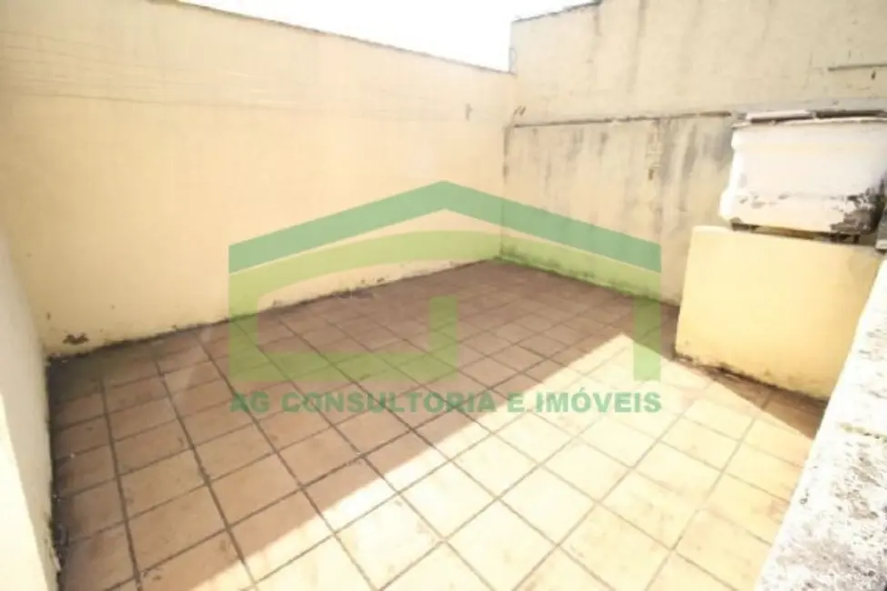 Sobrado com 2 quartos à venda, 70m2 em Centro, Carapicuiba - SP - imagem 7 Foto 7 de Sobrado com 2 quartos à venda, 70m2 em Centro, Carapicuiba - SP