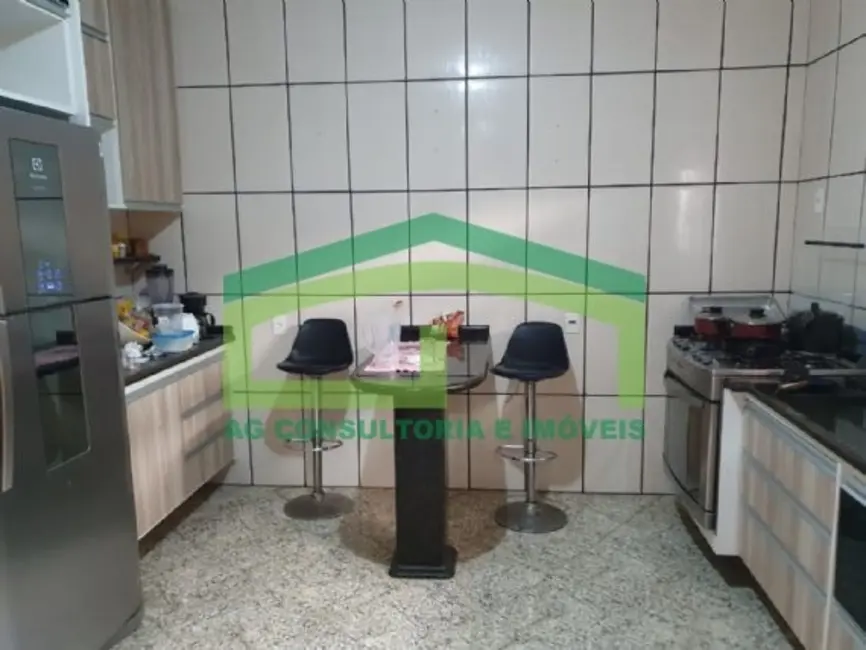 Foto 5 de Sobrado com 4 quartos à venda, 251m2 em Parque Imperial, Barueri - SP