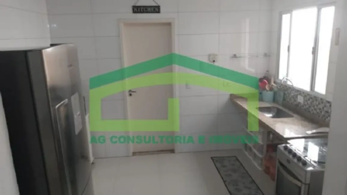 Sobrado com 3 quartos à venda, 250m2 em Jardim Rio das Pedras, Cotia - SP - imagem 7 Foto 7 de Sobrado com 3 quartos à venda, 250m2 em Jardim Rio das Pedras, Cotia - SP