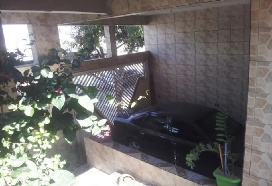 Foto 3 de Casa com 5 quartos à venda, 267m2 em Baronesa, Osasco - SP