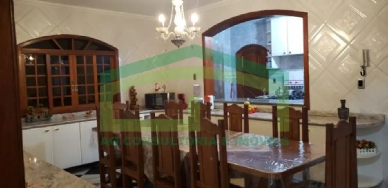 Foto 9 de Sobrado com 3 quartos à venda, 360m2 em Helena Maria, Osasco - SP