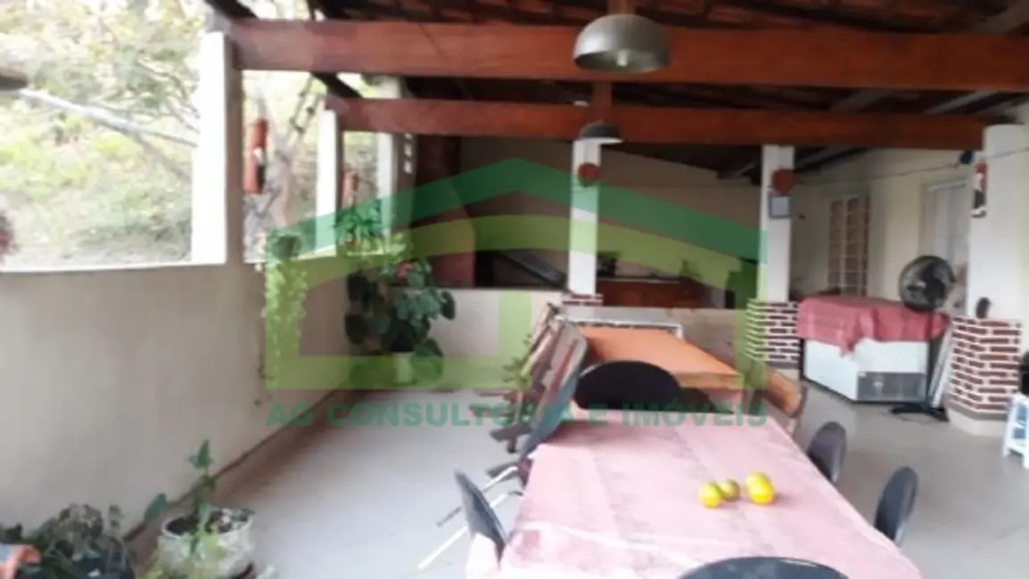 Foto 3 de Chácara com 3 quartos à venda, 4000m2 em Aracariguama - SP