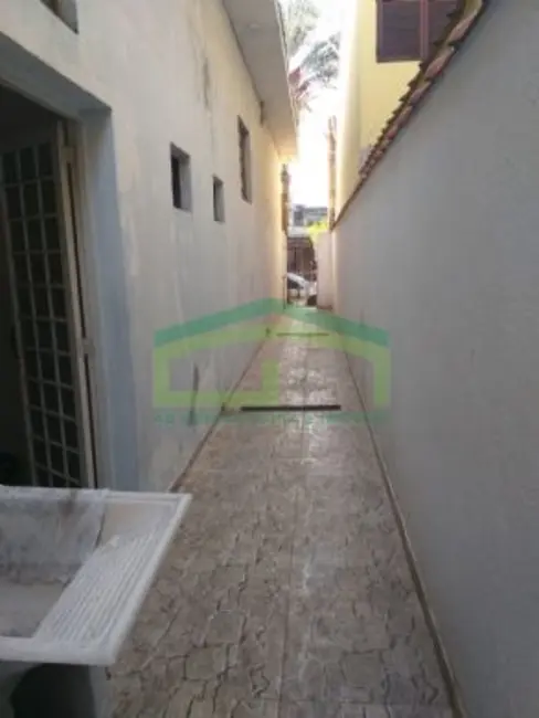 Armazém / Galpão à venda, 350m2 em Rochdale, Osasco - SP - imagem 6 Foto 6 de Armazém / Galpão à venda, 350m2 em Rochdale, Osasco - SP