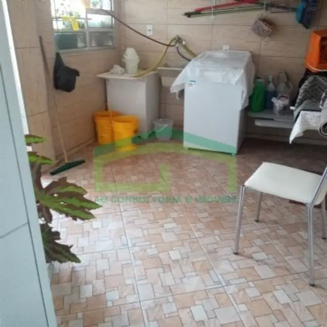 Casa com 4 quartos à venda, 180m2 em Bandeiras, Osasco - SP - imagem 5 Foto 5 de Casa com 4 quartos à venda, 180m2 em Bandeiras, Osasco - SP