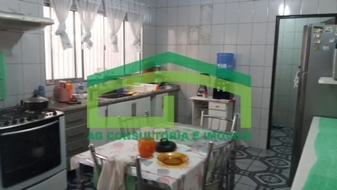 Foto 9 de Sobrado com 3 quartos à venda, 350m2 em Helena Maria, Osasco - SP