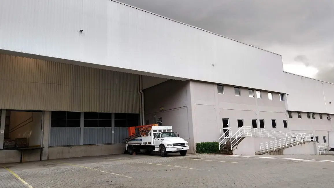 Foto 3 de Armazém / Galpão para alugar, 1728m2 em Jardim Mutinga, Barueri - SP