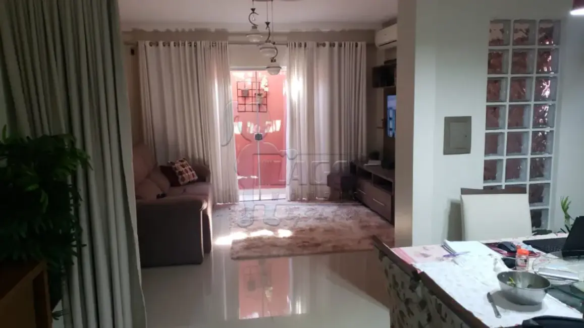 Foto 1 de Casa com 3 quartos à venda, 174m2 em Ribeirao Preto - SP