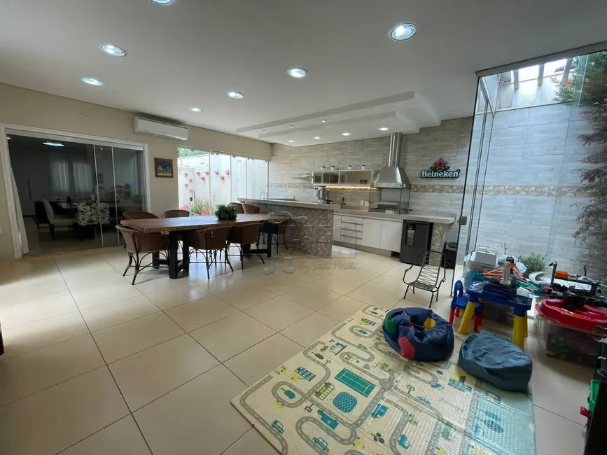 Foto 1 de Casa de Condomínio com 3 quartos à venda, 205m2 em Ribeirao Preto - SP