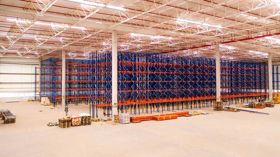 Foto 5 de Armazém / Galpão para alugar, 2326m2 em Quitaúna, Osasco - SP