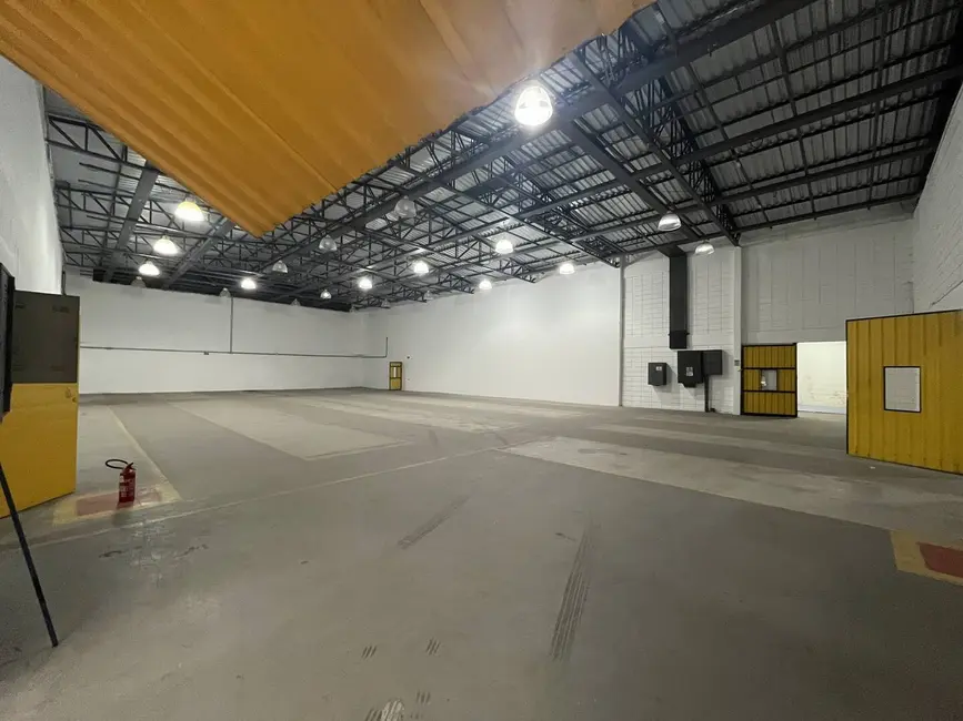 Armazém / Galpão à venda e para alugar, 2021m2 em Barueri - SP - imagem 6 Foto 6 de Armazém / Galpão à venda e para alugar, 2021m2 em Barueri - SP
