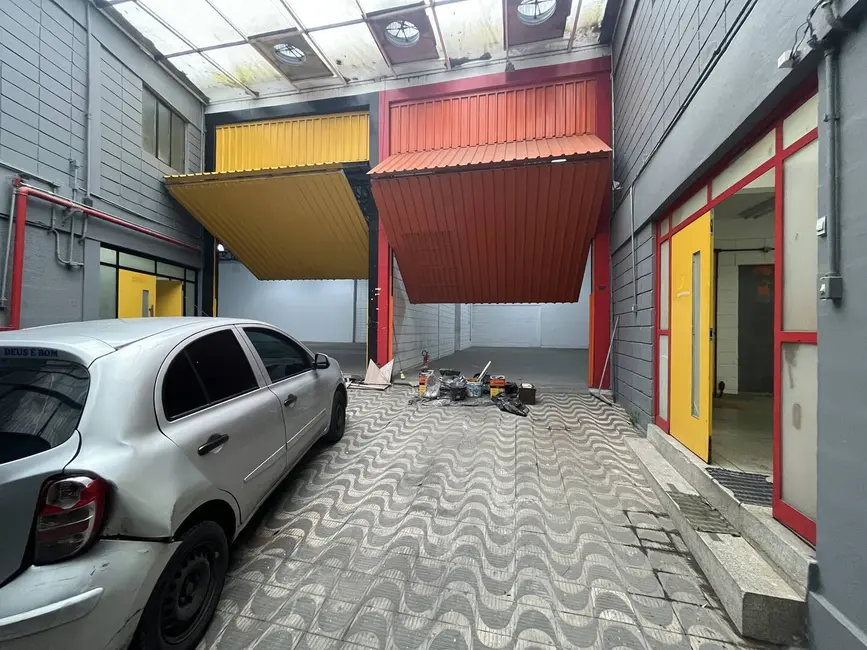 Armazém / Galpão à venda e para alugar, 2021m2 em Barueri - SP - imagem 5 Foto 5 de Armazém / Galpão à venda e para alugar, 2021m2 em Barueri - SP