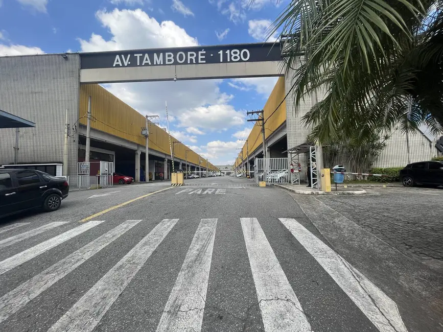 Foto 2 de Armazém / Galpão para alugar, 1706m2 em Tamboré, Barueri - SP