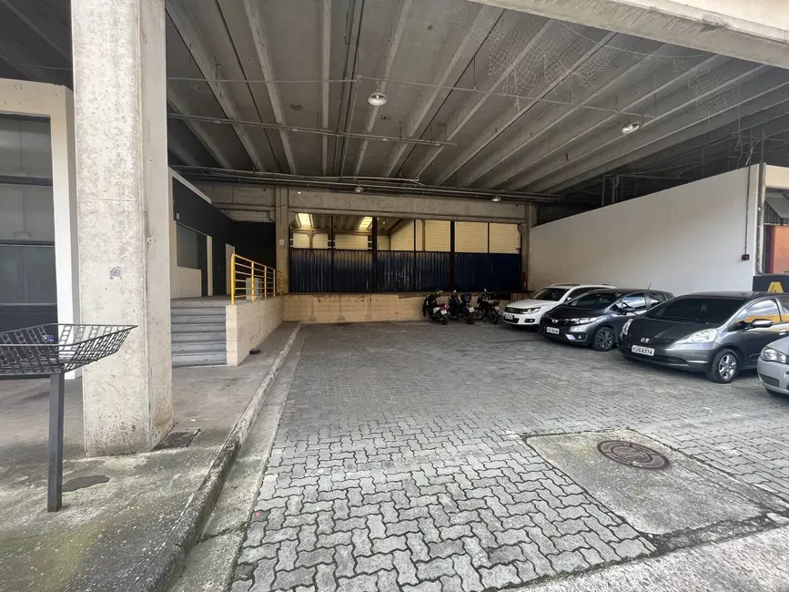 Foto 8 de Armazém / Galpão para alugar, 1706m2 em Tamboré, Barueri - SP