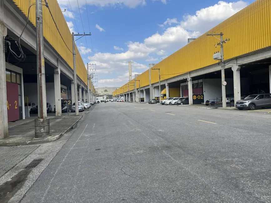 Foto 3 de Armazém / Galpão para alugar, 1706m2 em Tamboré, Barueri - SP