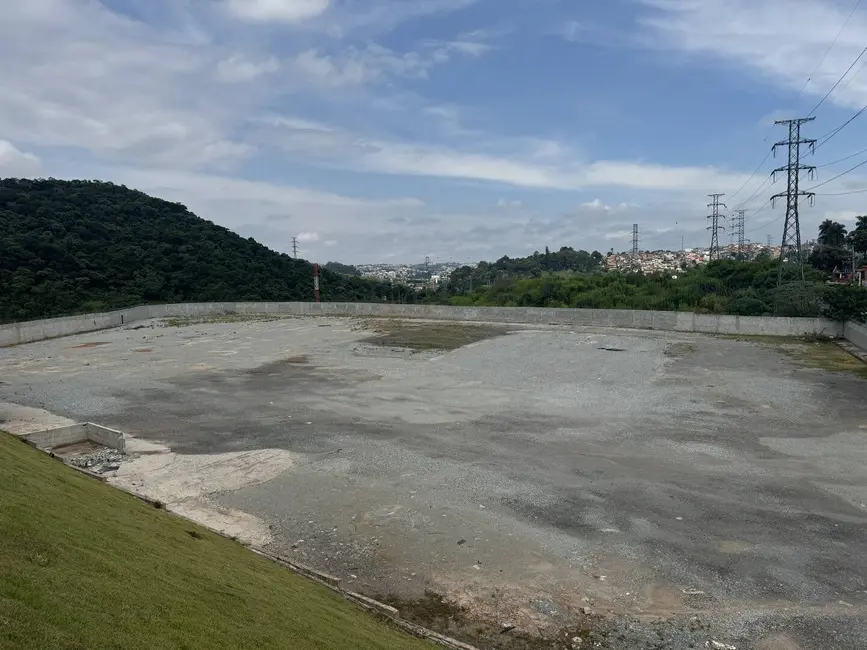 Foto 2 de Terreno / Lote à venda e para alugar, 14000m2 em Vila Santa Flora, Itapevi - SP