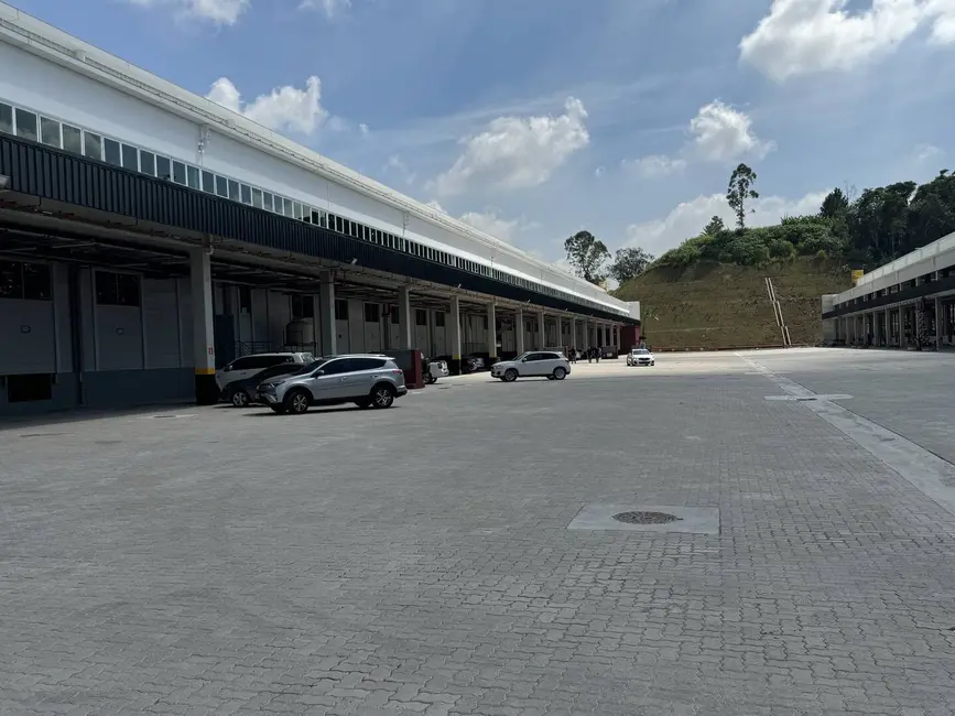 Armazém / Galpão para alugar, 35166m2 em Água Espraiada, Embu Das Artes - SP - imagem 4 Foto 4 de Armazém / Galpão para alugar, 35166m2 em Água Espraiada, Embu Das Artes - SP