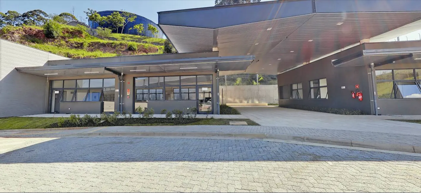 Armazém / Galpão para alugar, 2400m2 em Vila Carmosina, São Paulo - SP - imagem 4 Foto 4 de Armazém / Galpão para alugar, 2400m2 em Vila Carmosina, São Paulo - SP