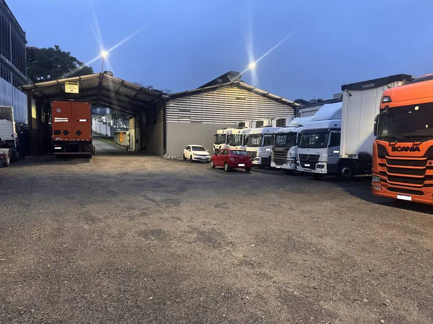 Foto 2 de Armazém / Galpão à venda, 900m2 em Jardim São Silvestre, Barueri - SP