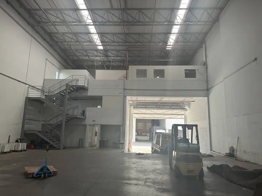 Armazém / Galpão para alugar, 1100m2 em Jardim Alvorada, Jandira - SP - imagem 7 Foto 7 de Armazém / Galpão para alugar, 1100m2 em Jardim Alvorada, Jandira - SP