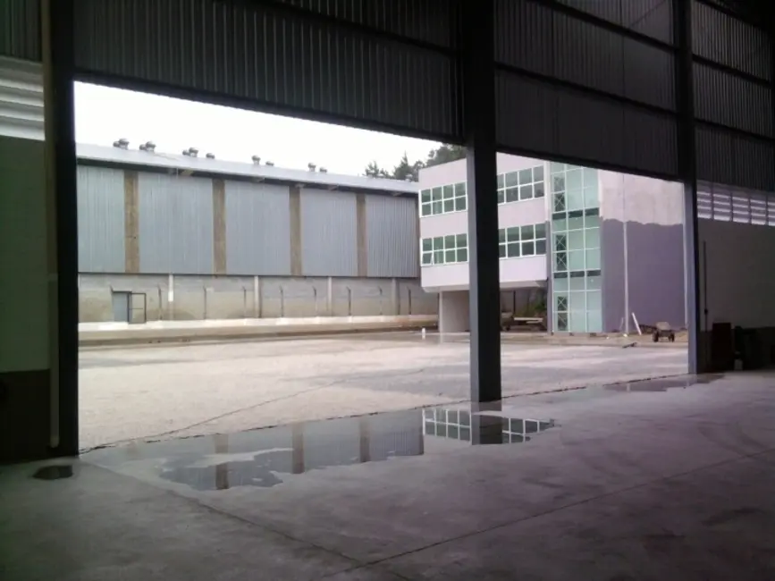 Armazém / Galpão à venda e para alugar, 6340m2 em Itaqui, Itapevi - SP - imagem 4 Foto 4 de Armazém / Galpão à venda e para alugar, 6340m2 em Itaqui, Itapevi - SP