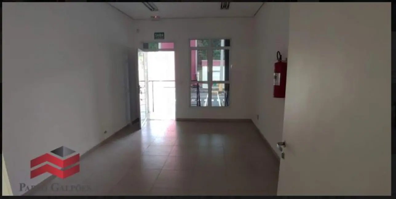 Foto 8 de Armazém / Galpão para alugar, 1563m2 em Itaqui, Itapevi - SP