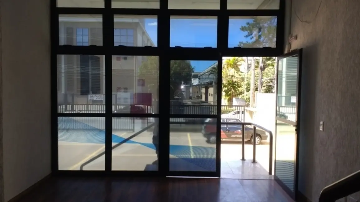 Armazém / Galpão para alugar, 1508m2 em Barueri - SP - imagem 9 Foto 9 de Armazém / Galpão para alugar, 1508m2 em Barueri - SP