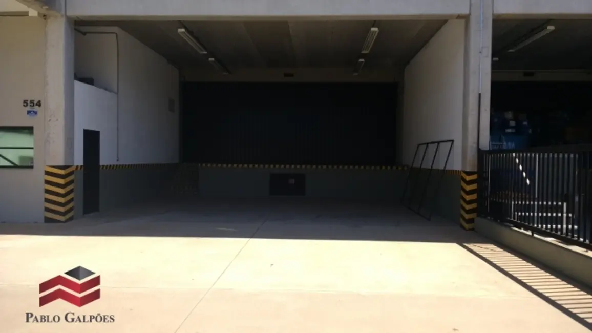 Armazém / Galpão para alugar, 1508m2 em Barueri - SP - imagem 6 Foto 6 de Armazém / Galpão para alugar, 1508m2 em Barueri - SP