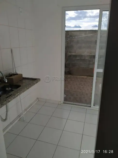 Foto 2 de Casa de Condomínio com 2 quartos à venda, 68m2 em Jacarei - SP