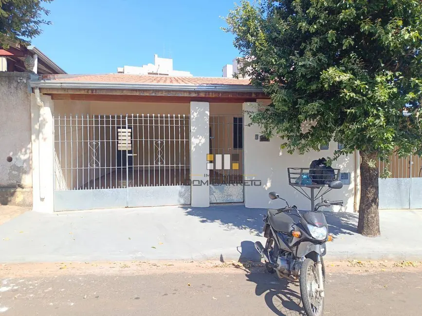 Foto 1 de Casa com 2 quartos para alugar em Vila Menuzzo, Sumare - SP