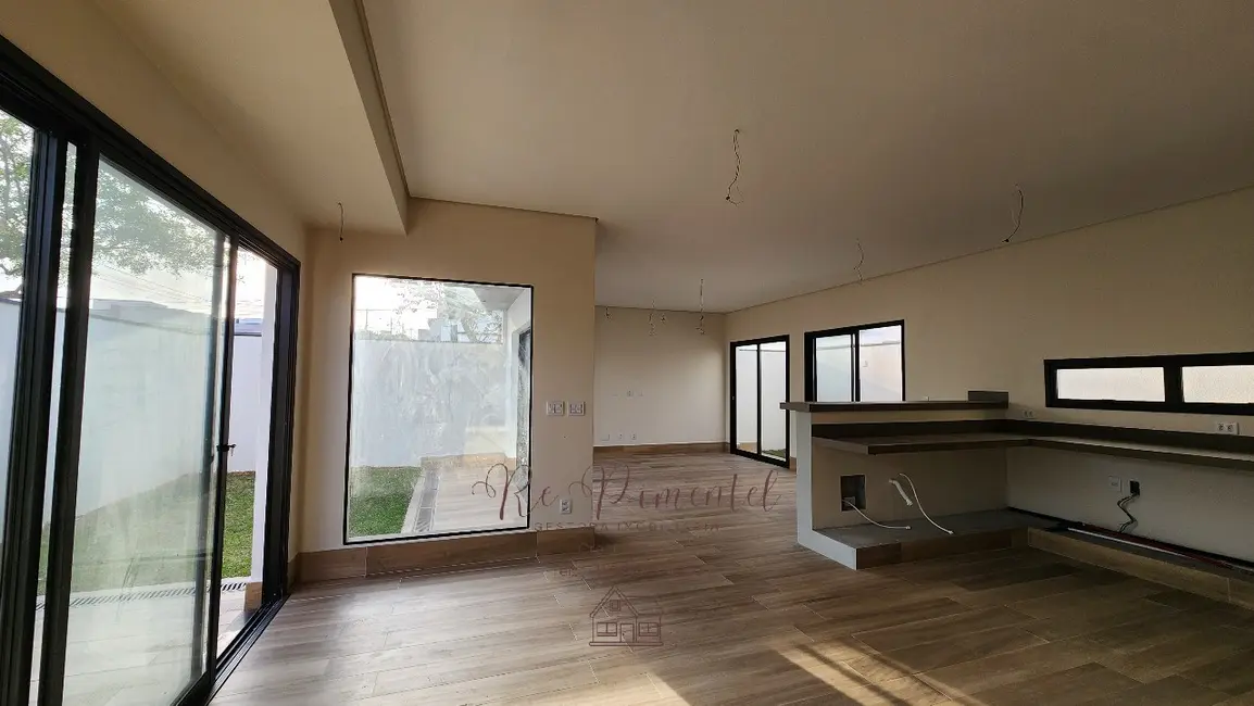 Casa de Condomínio com 3 quartos à venda e para alugar, 168m2 em Jardim Terras de São Francisco, Sorocaba - SP - imagem 4 Foto 4 de Casa de Condomínio com 3 quartos à venda e para alugar, 168m2 em Jardim Terras de São Francisco, Sorocaba - SP