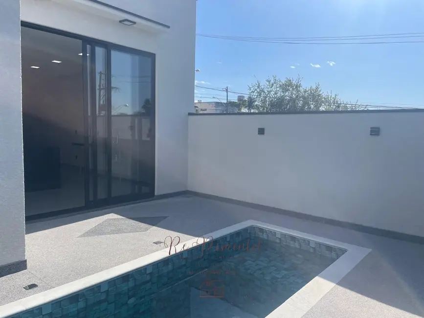 Casa de Condomínio com 3 quartos à venda, 195m2 em Aparecidinha, Sorocaba - SP - imagem 2 Foto 2 de Casa de Condomínio com 3 quartos à venda, 195m2 em Aparecidinha, Sorocaba - SP