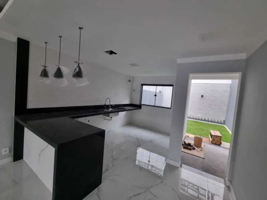 Casa de Condomínio com 3 quartos à venda, 160m2 em Rio De Janeiro - RJ - imagem 5 Foto 5 de Casa de Condomínio com 3 quartos à venda, 160m2 em Rio De Janeiro - RJ