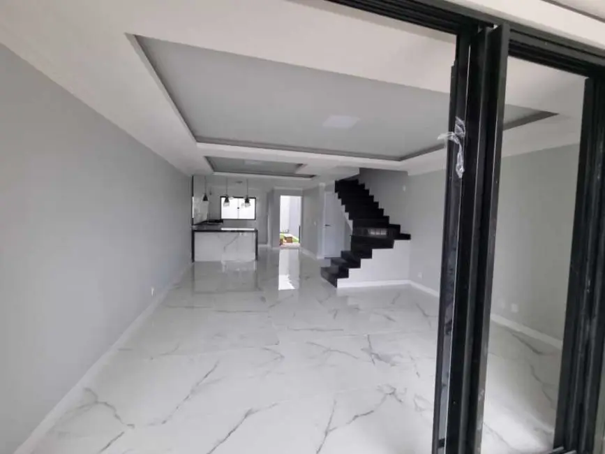 Casa de Condomínio com 3 quartos à venda, 160m2 em Rio De Janeiro - RJ - imagem 3 Foto 3 de Casa de Condomínio com 3 quartos à venda, 160m2 em Rio De Janeiro - RJ