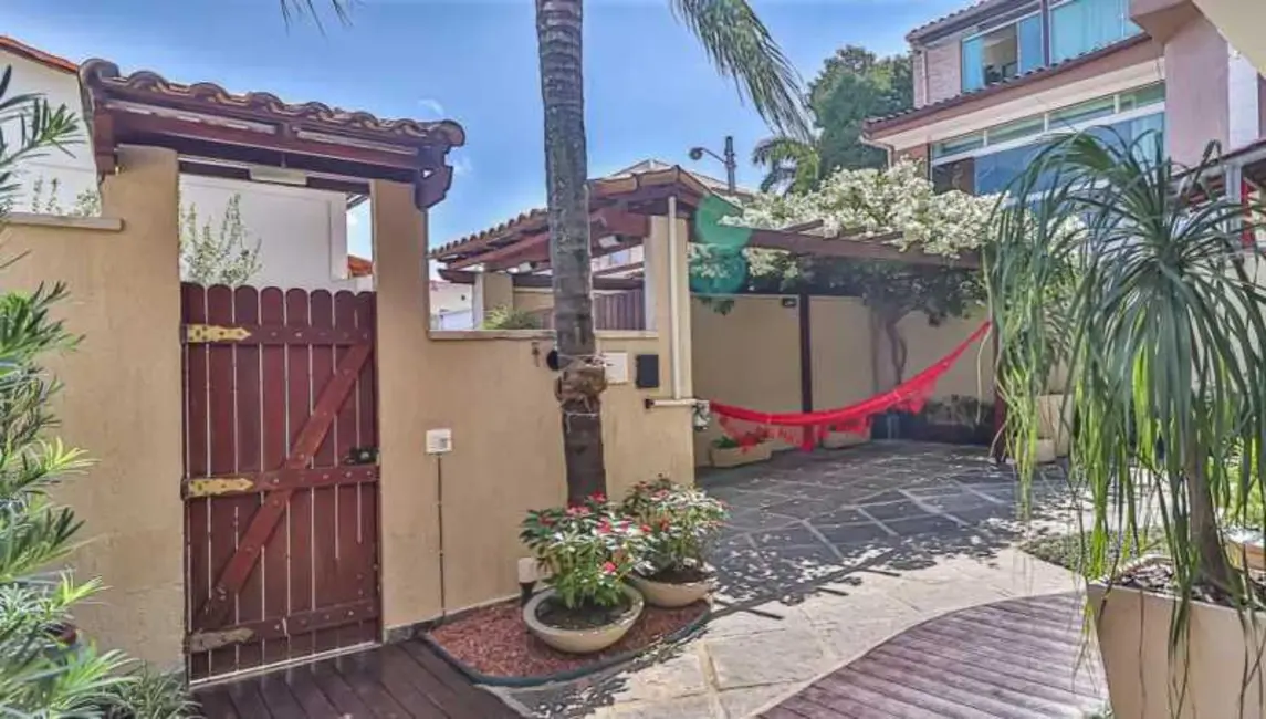 Foto 4 de Casa de Vila com 3 quartos à venda, 130m2 em Rio De Janeiro - RJ