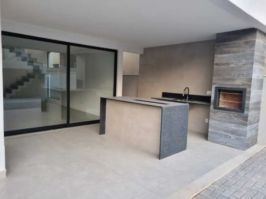 Foto 3 de Casa de Condomínio com 4 quartos à venda, 283m2 em Rio De Janeiro - RJ