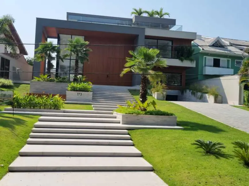 Casa de Condomínio com 5 quartos à venda, 1417m2 em Rio De Janeiro - RJ - imagem 1 Foto 1 de Casa de Condomínio com 5 quartos à venda, 1417m2 em Rio De Janeiro - RJ