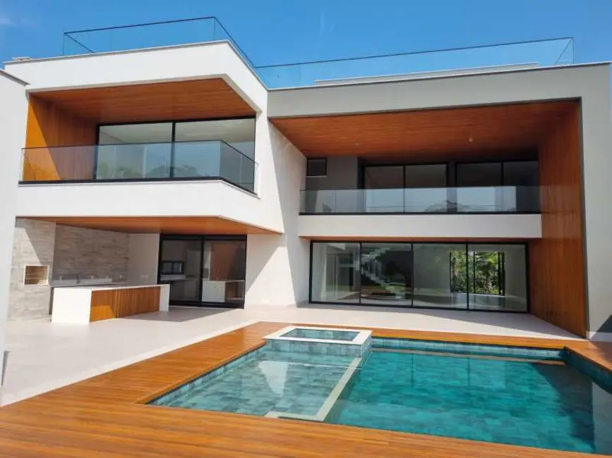 Casa de Condomínio com 5 quartos à venda, 1417m2 em Rio De Janeiro - RJ - imagem 6 Foto 6 de Casa de Condomínio com 5 quartos à venda, 1417m2 em Rio De Janeiro - RJ