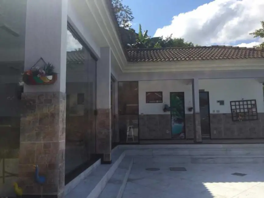 Foto 3 de Casa de Condomínio com 3 quartos à venda e para alugar, 500m2 em Rio De Janeiro - RJ