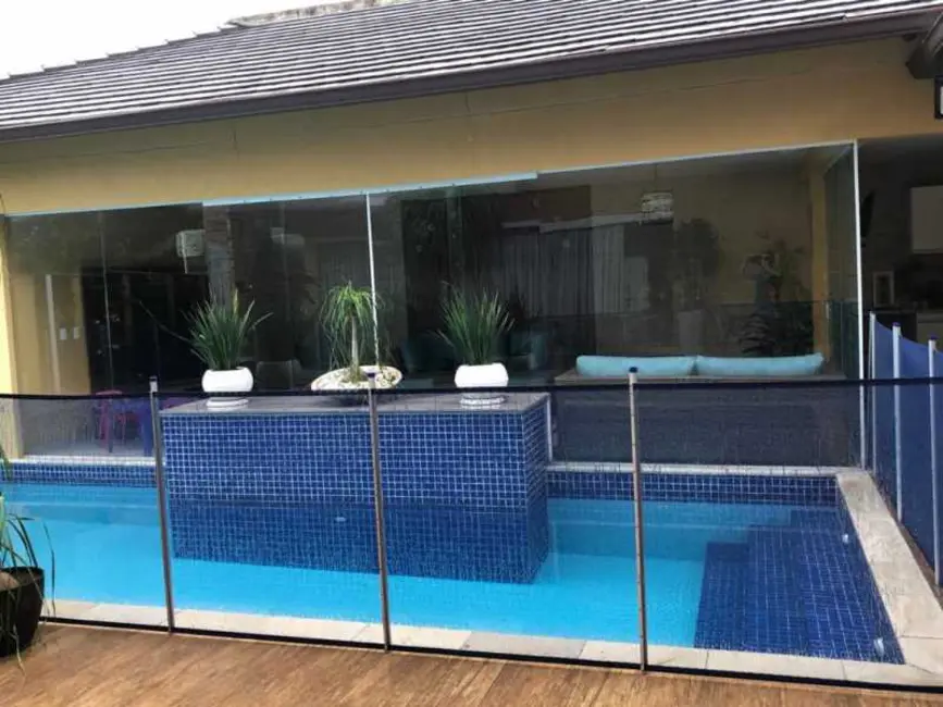 Casa de Condomínio com 4 quartos à venda, 640m2 em Rio De Janeiro - RJ - imagem 2 Foto 2 de Casa de Condomínio com 4 quartos à venda, 640m2 em Rio De Janeiro - RJ