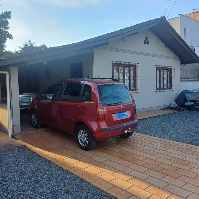 Terreno / Lote à venda, 750m2 em Bom Retiro, Joinville - SC - imagem 3 Foto 3 de Terreno / Lote à venda, 750m2 em Bom Retiro, Joinville - SC