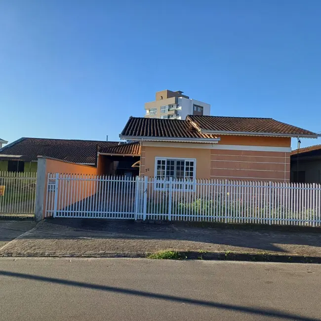 Foto 1 de Casa com 3 quartos à venda, 136m2 em Costa e Silva, Joinville - SC