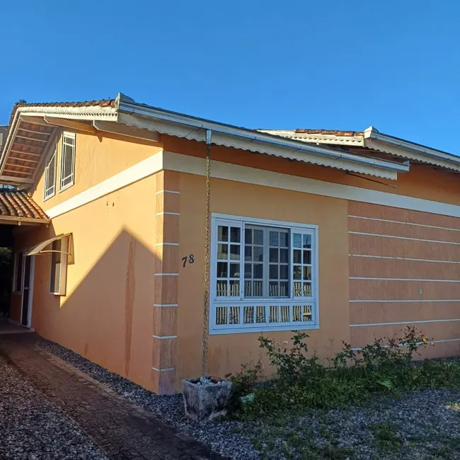 Foto 2 de Casa com 3 quartos à venda, 136m2 em Costa e Silva, Joinville - SC