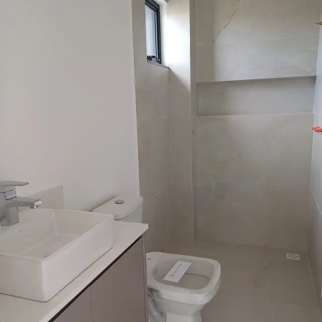 Sobrado com 3 quartos à venda, 114m2 em Bom Retiro, Joinville - SC - imagem 5 Foto 5 de Sobrado com 3 quartos à venda, 114m2 em Bom Retiro, Joinville - SC