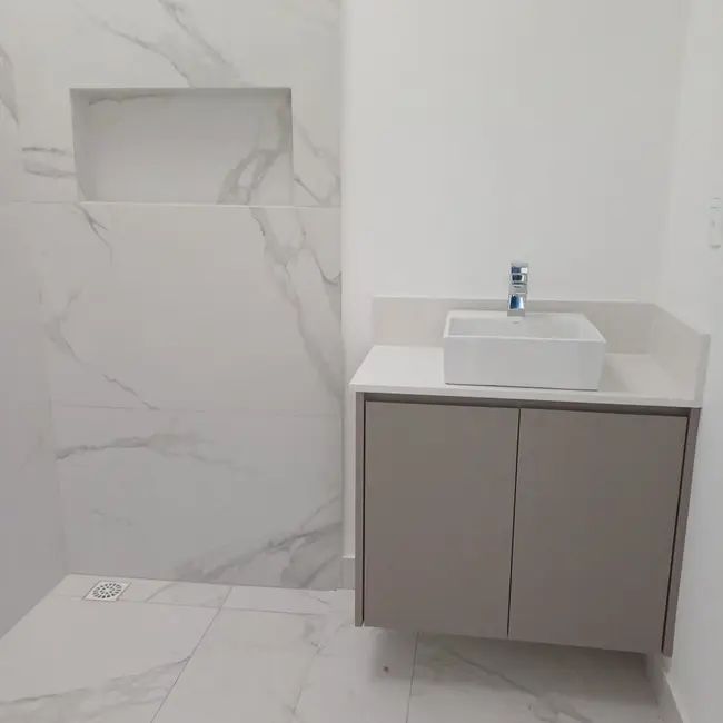 Sobrado com 3 quartos à venda, 114m2 em Bom Retiro, Joinville - SC - imagem 6 Foto 6 de Sobrado com 3 quartos à venda, 114m2 em Bom Retiro, Joinville - SC