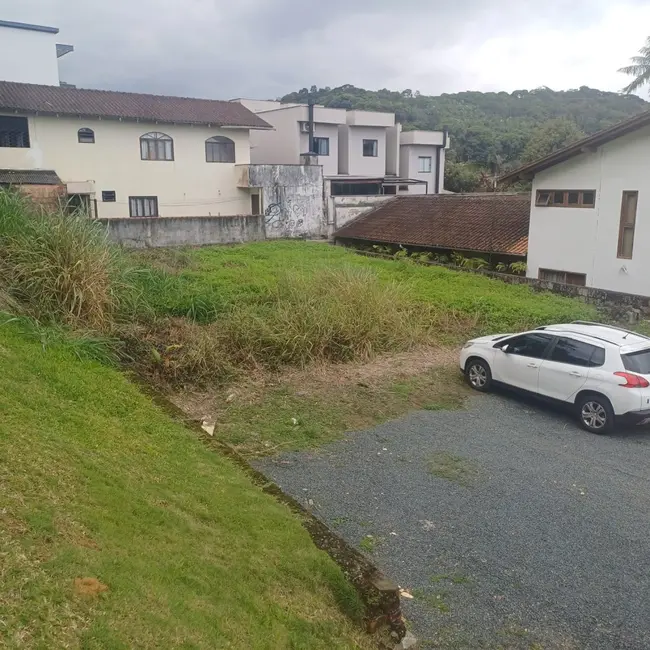 Foto 2 de Terreno / Lote à venda, 548m2 em Glória, Joinville - SC