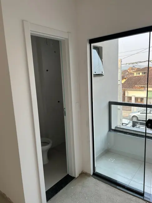 Sobrado com 3 quartos à venda, 100m2 em Costa e Silva, Joinville - SC - imagem 5 Foto 5 de Sobrado com 3 quartos à venda, 100m2 em Costa e Silva, Joinville - SC