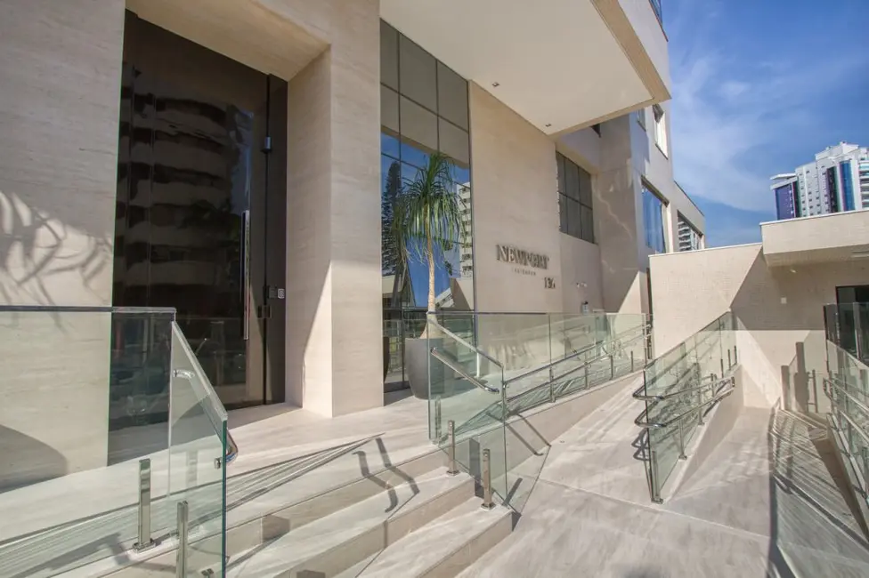 Foto 5 de Apartamento com 4 quartos à venda, 254m2 em Centro, Joinville - SC