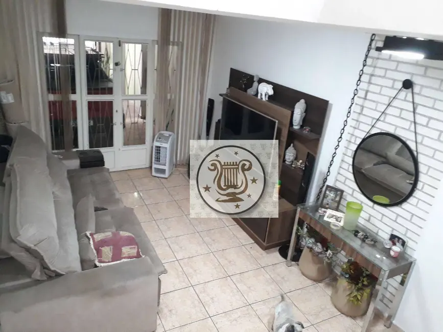 Sobrado com 3 quartos à venda, 219m2 em Vila Espanhola, São Paulo - SP - imagem 4 Foto 4 de Sobrado com 3 quartos à venda, 219m2 em Vila Espanhola, São Paulo - SP