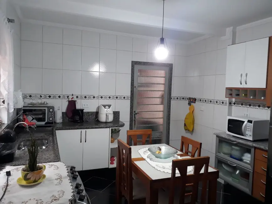 Sobrado com 2 quartos à venda, 105m2 em Conjunto Residencial Novo Pacaembu, São Paulo - SP - imagem 9 Foto 9 de Sobrado com 2 quartos à venda, 105m2 em Conjunto Residencial Novo Pacaembu, São Paulo - SP
