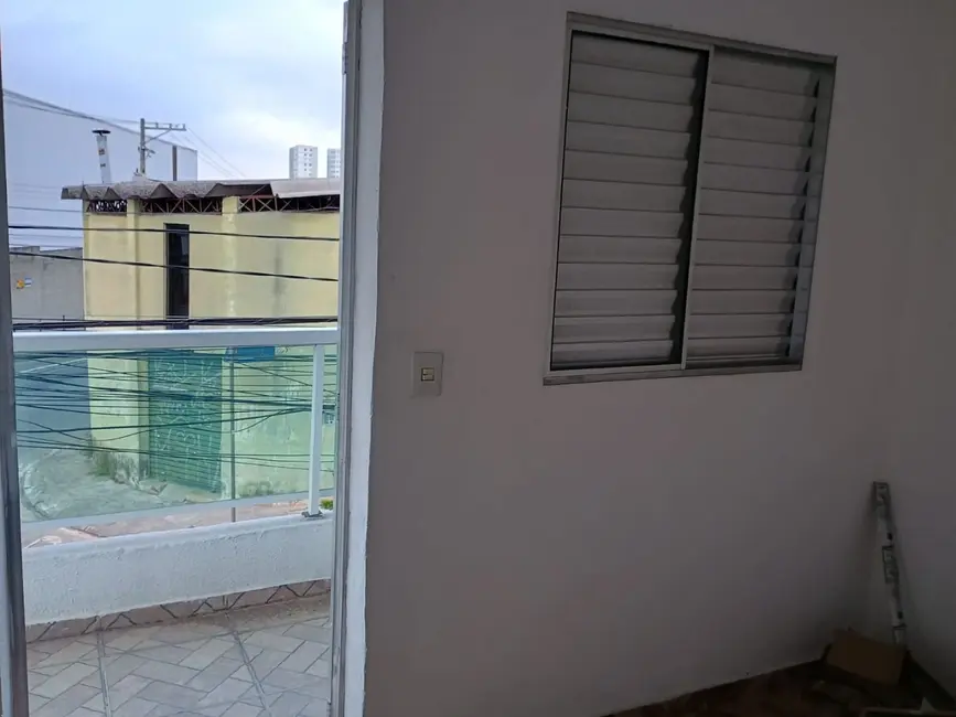 Foto 2 de Kitnet com 1 quarto para alugar, 38m2 em Vila Santa Maria, São Paulo - SP
